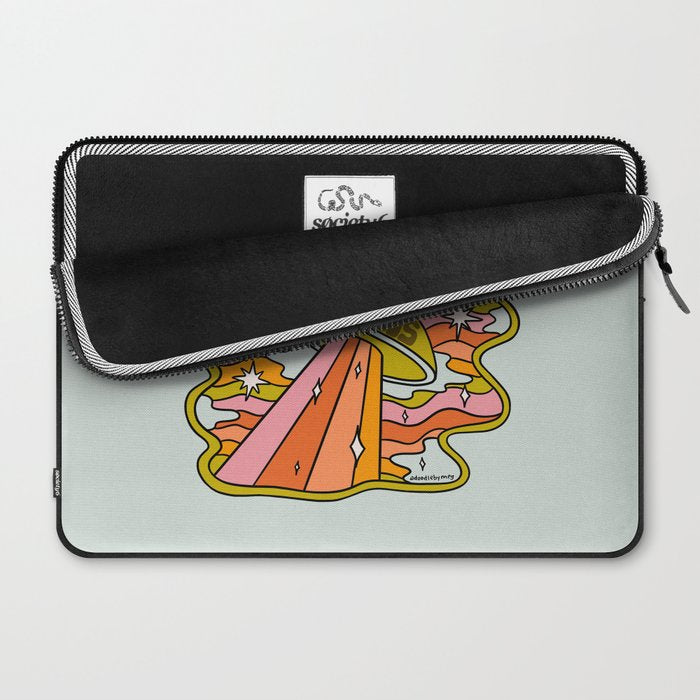 Taurus UFO Laptop Sleeve Gallery Image 2