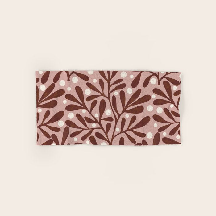 Vase and leaves Bath Towel Gallery Image 1