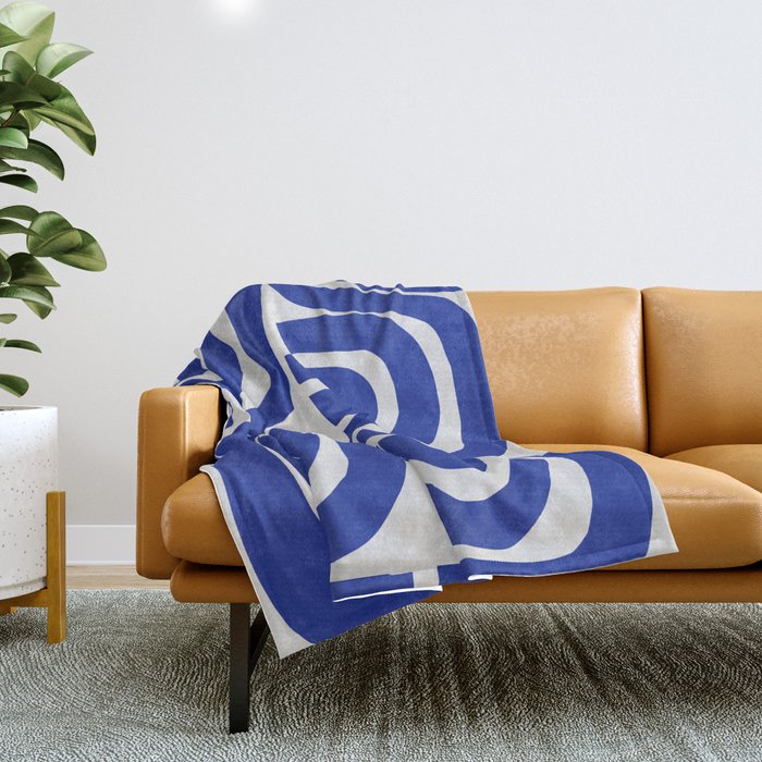 S and U var 3 Throw Blanket Gallery Image 1