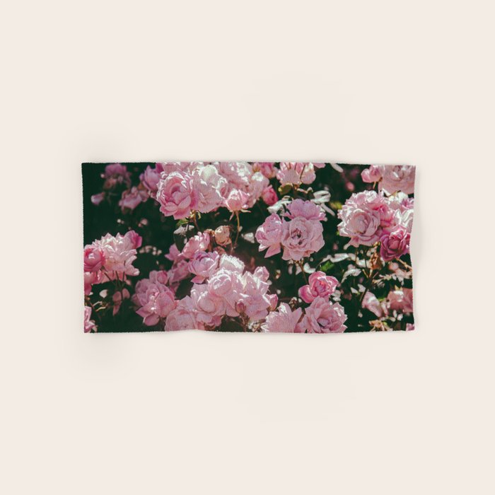 Light Pink Roses Bath Towel Gallery Image 1