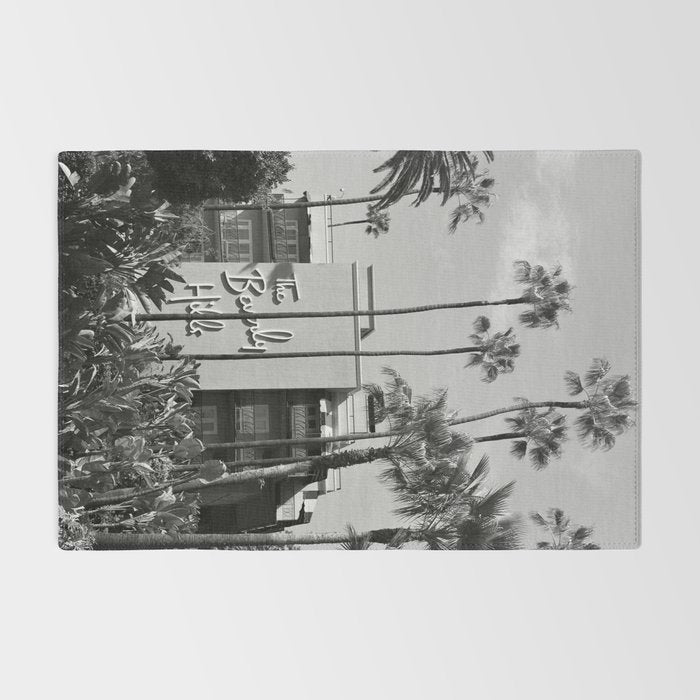 Beverly Hills Hotel, California black and white photograph / black and white photography Rug Gallery Image 2