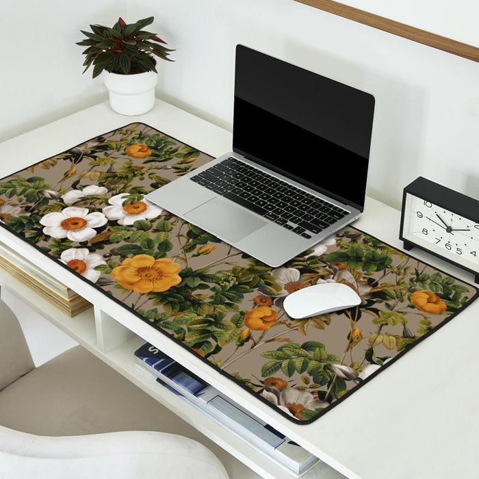 Daisy Garden Desk Mat Gallery Image 2