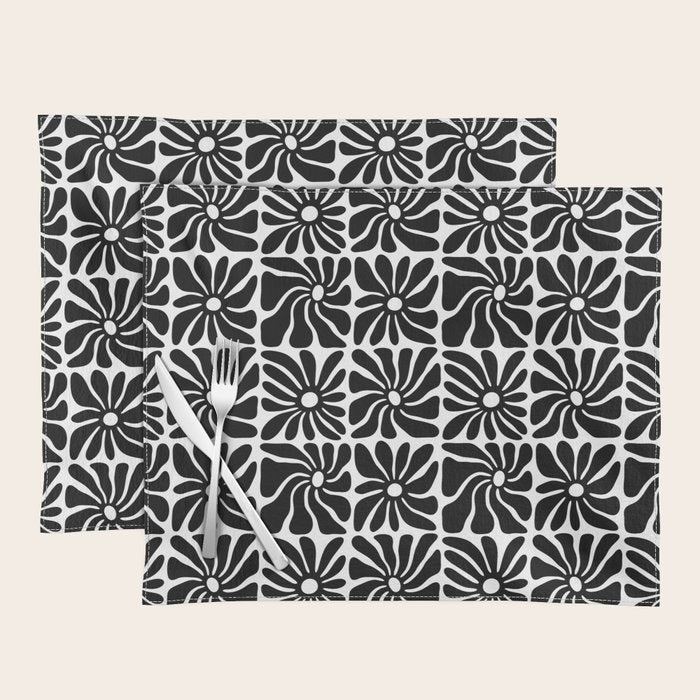 Black and white retro flower art pattern Placemat Gallery Image 1