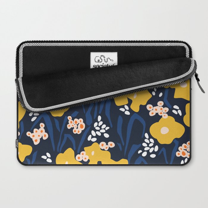 Popular floral pattern  - scandinavian style Laptop Sleeve Gallery Image 2