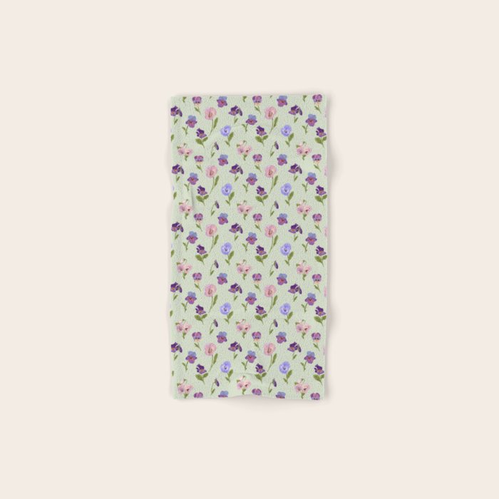 Pansy Flower Pattern Bath Towel Gallery Image 1