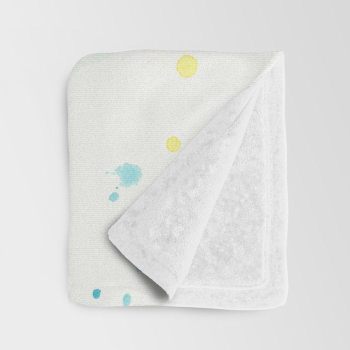 Baby Giraffe Throw Blanket Gallery Image 3