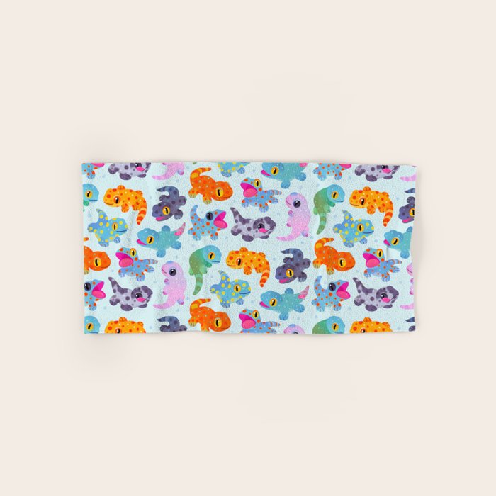 Tokay gecko - bright Bath Towel Gallery Image 1