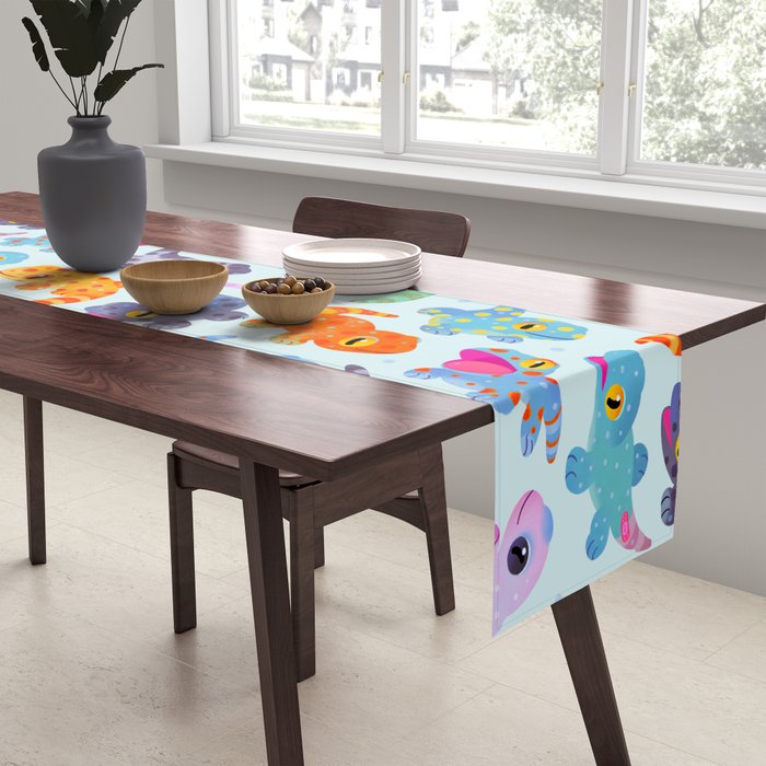 Tokay gecko - bright Table Runner Gallery Image 2