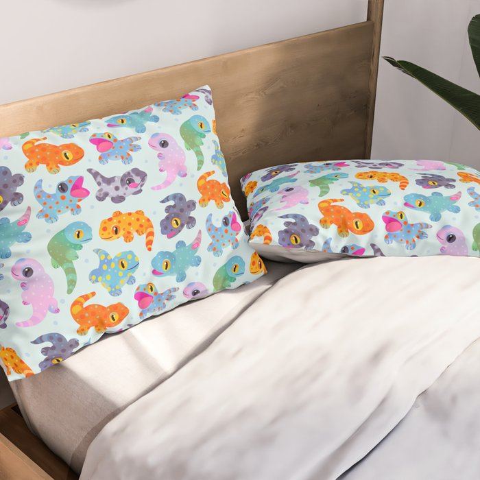 Tokay gecko - bright Pillow Sham Gallery Image 2