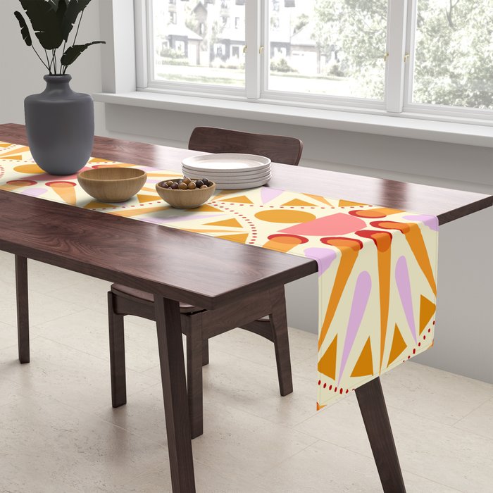 Stareburst Scallop Table Runner Gallery Image 2