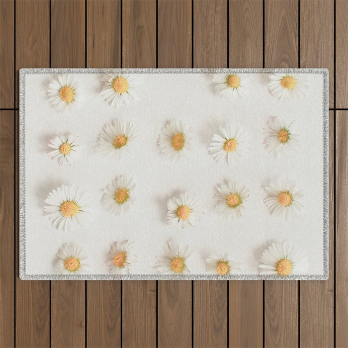 Daisy Collection Outdoor Rug Gallery Image 1