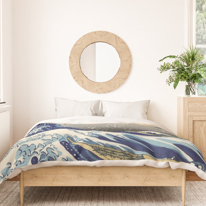 Katsushika Hokusai "The Great Wave off Kanagawa" Duvet Cover Gallery Image 3