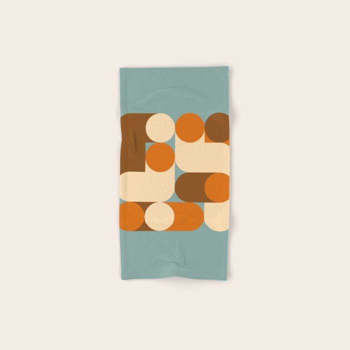 Retro 17A Bath Towel Gallery Image 1