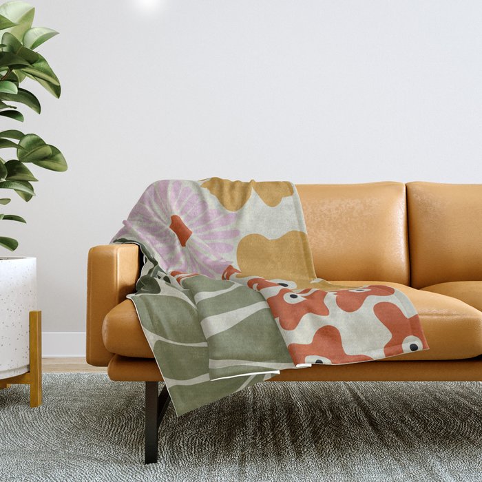 Vintage Floral Dreamscape Throw Blanket Gallery Image 1