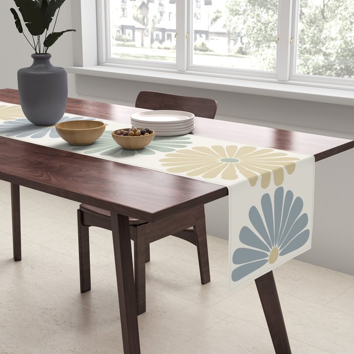 Retro Summer Daisies II Table Runner Gallery Image 2
