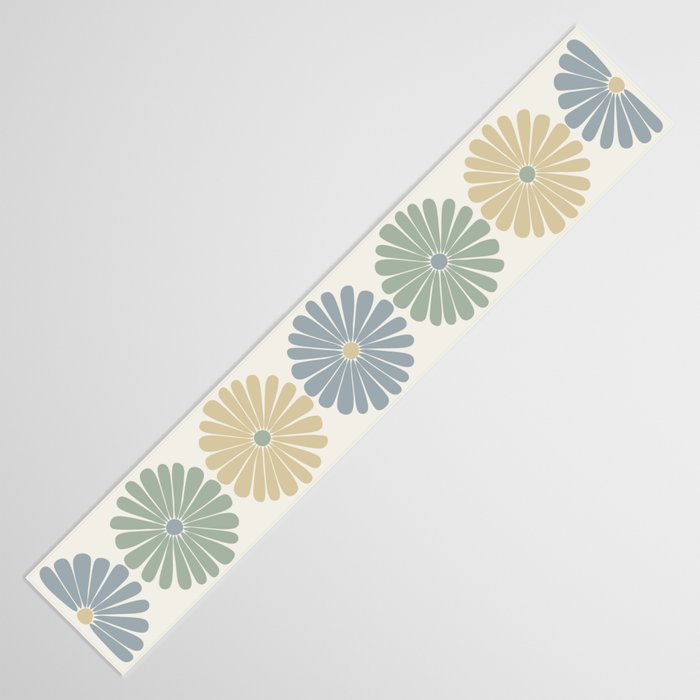 Retro Summer Daisies II Table Runner Gallery Image 3