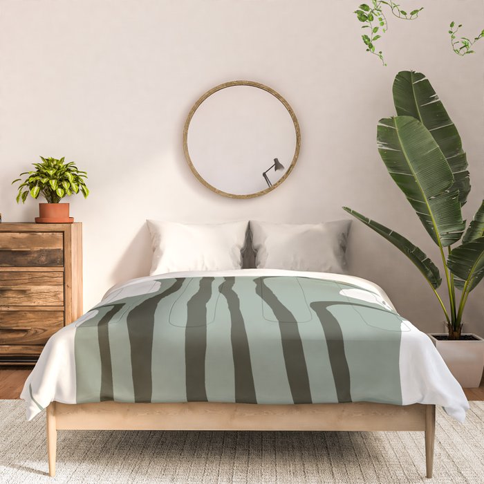 Dropping Tulip Comforter Gallery Image 3