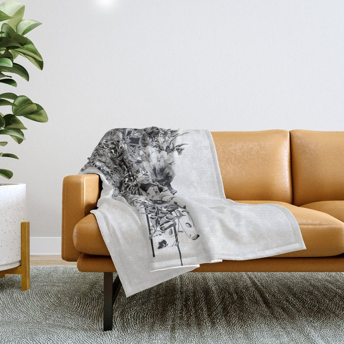 Skull BW Throw Blanket Gallery Image 1