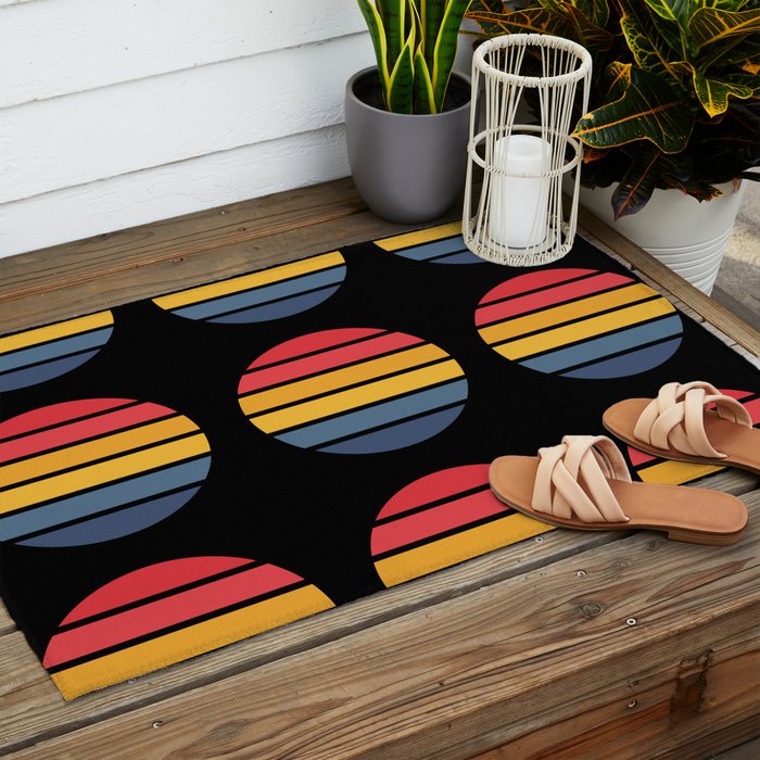 Retro Stripes Circle - Enko Outdoor Rug Gallery Image 2