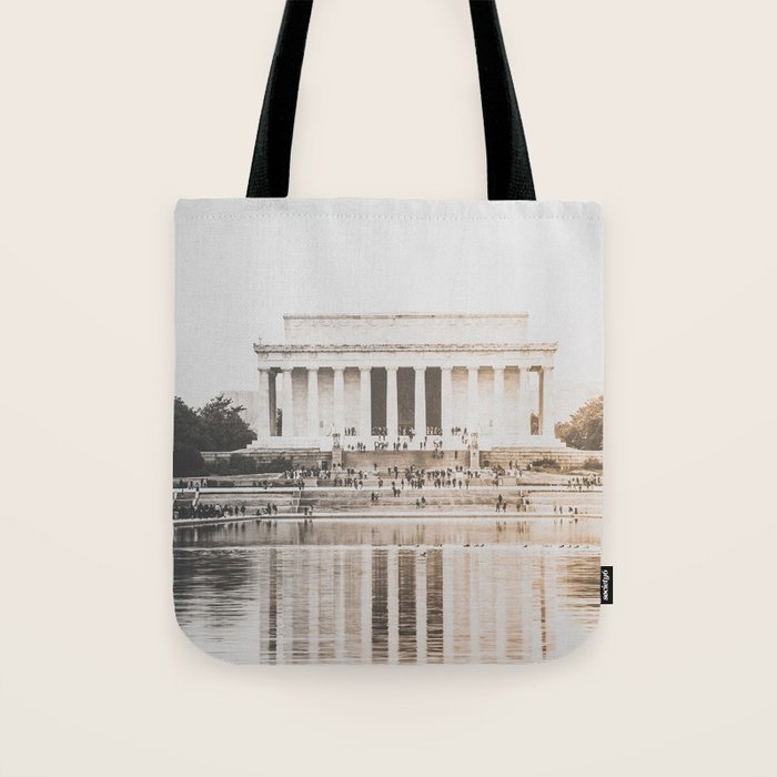 Lincoln Memorial at Dusk Tote Bag Gallery Image 1