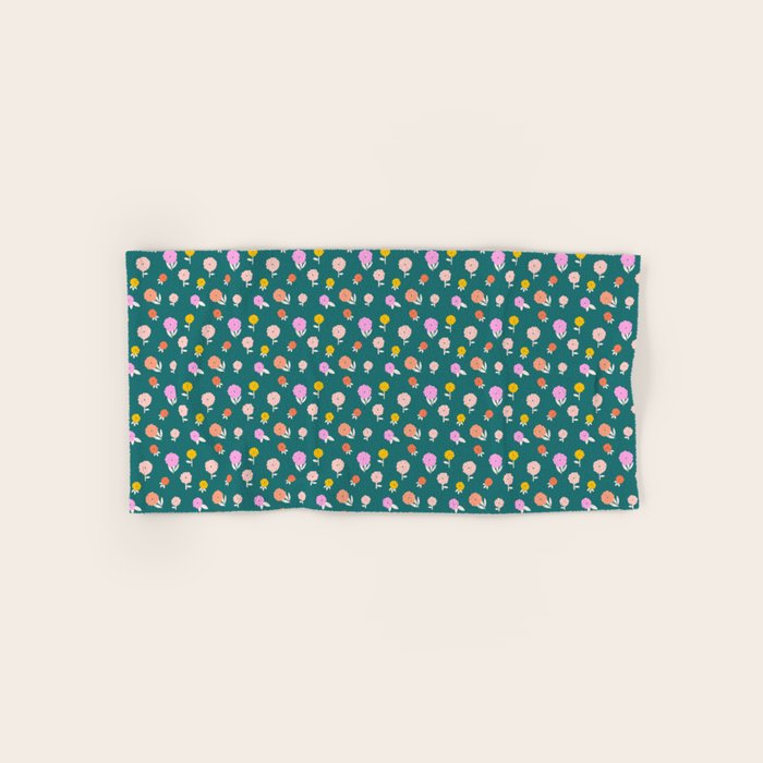 Holiday Blooms Pattern Bath Towel Gallery Image 1