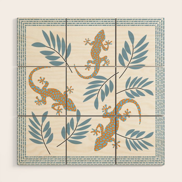 Gecko Meeting Wood Wall Art Gallery Image 1