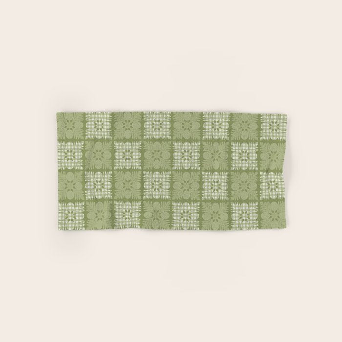 Ulu Sage Palaka Quilt Bath Towel Gallery Image 1