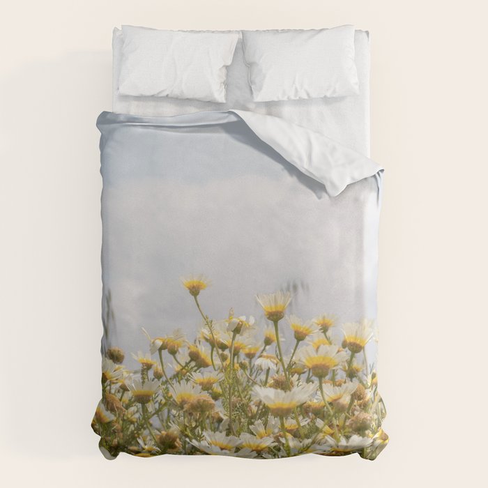 Garden of Daisy Flowers | Nature Photography in Portugal Art Print | Floral Summer Photo Duvet Cover Gallery Image 1