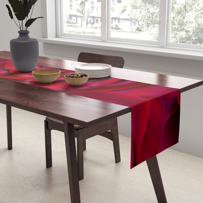 Red roses Table Runner Gallery Image 2