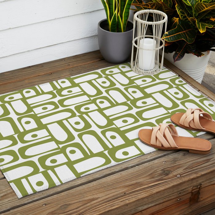 Mid Century Modern Piquet Multi Abstract Geometric Pattern in Mid Mod Martini Olive Green and White Outdoor Rug Gallery Image 2