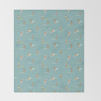 Surf girls Throw Blanket Gallery Image 2