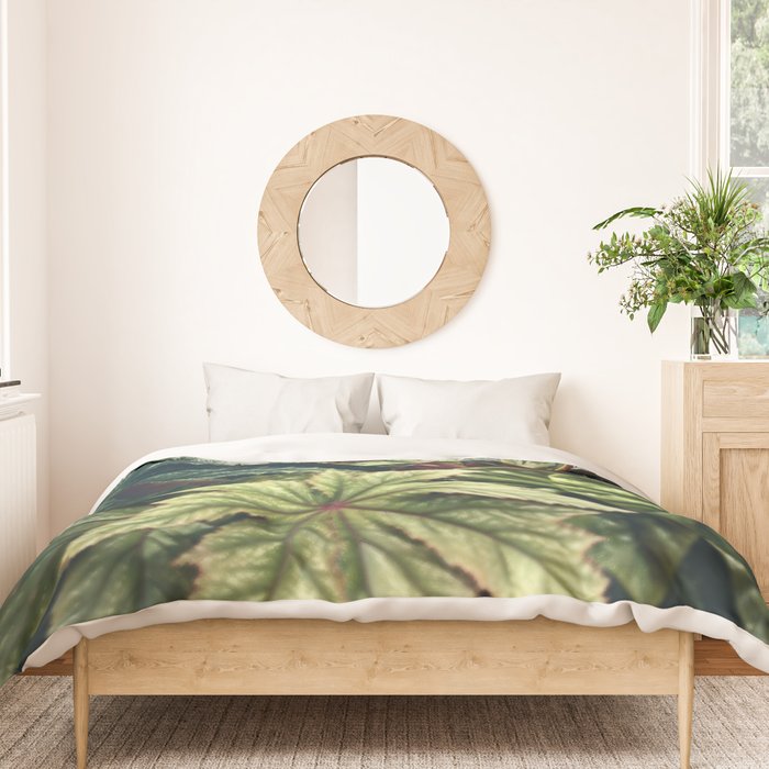 Beautiful Begonias Duvet Cover Gallery Image 3