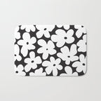 Black & White Flower - 70's White Daisies Bath Mat Gallery Image 1