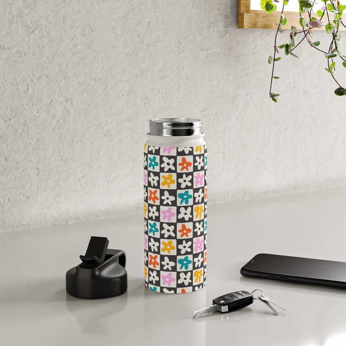Trendy checkered flower art pattern Water Bottle Gallery Image 4