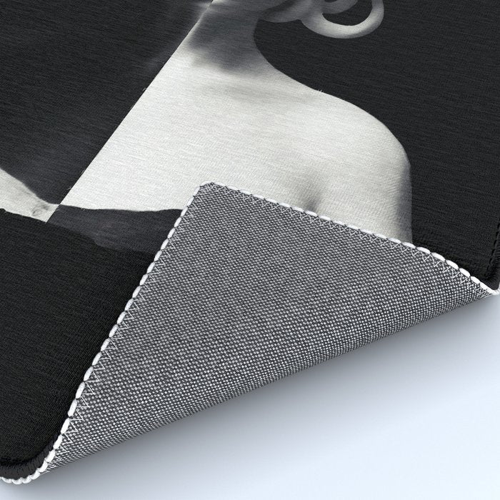 Positive-negative Medusa Rug Gallery Image 4