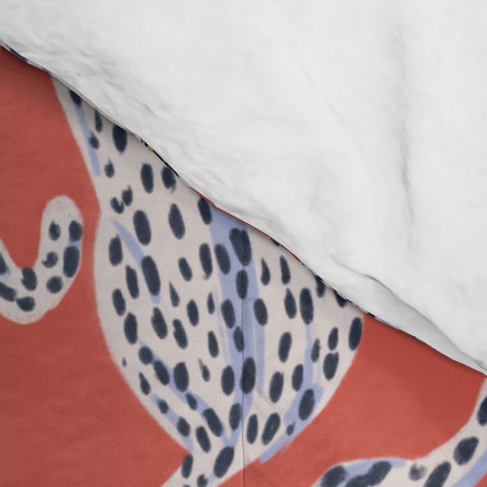 Fashionable white leopards  Comforter Gallery Image 4