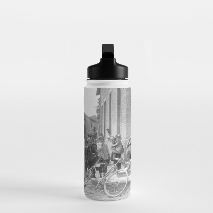 Tour De France Cyclists Drinking Beers Water Bottle Gallery Image 3