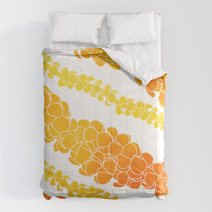 Puakenikeni lei art on white Comforter Gallery Image 6