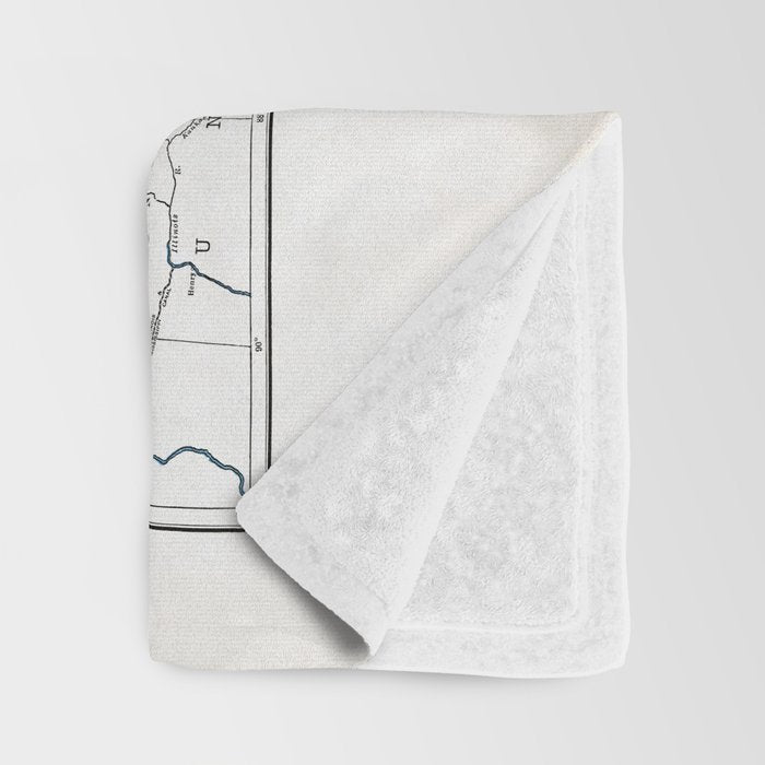 Vintage Great Lakes Map Throw Blanket Gallery Image 3