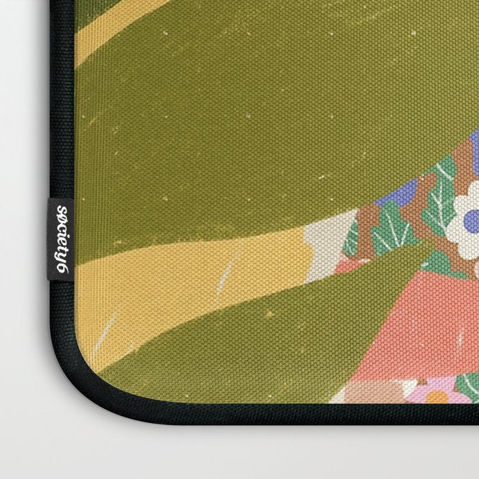 Kimono girl Laptop Sleeve Gallery Image 3