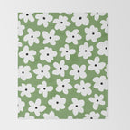 Daisy field - green Throw Blanket Gallery Image 2