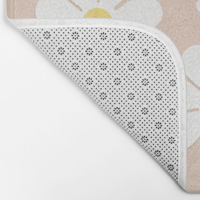 Seventies Daisies Pattern Bath Mat Gallery Image 2