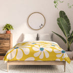 Retro Super Bloom - 70's Vibe - Yellow Comforter Gallery Image 3