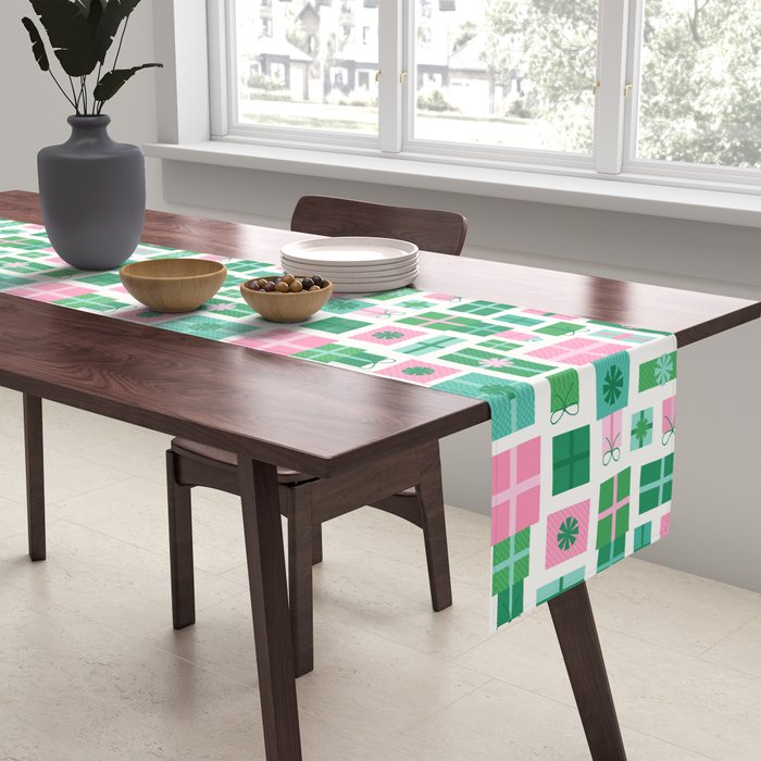 Oh What Fun - Pink and Green Table Runner Gallery Image 2