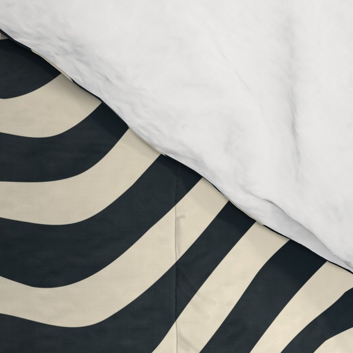 Abstract black and white stripe line pattern Comforter Gallery Image 4