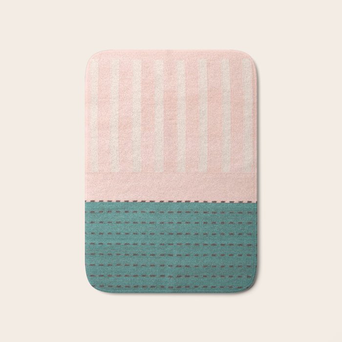 N28 - Anthropologie Traditional Moroccan Style Pink Texture Bath Mat Gallery Image 1