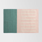 N28 - Anthropologie Traditional Moroccan Style Pink Texture Rug Gallery Image 2