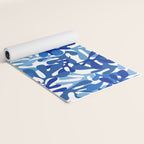 Abstract organic plant leaf shape pattern Yoga Mat Gallery Image 2