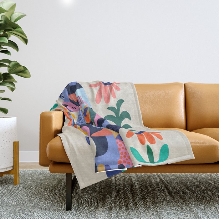Black Bear Throw Blanket Gallery Image 1