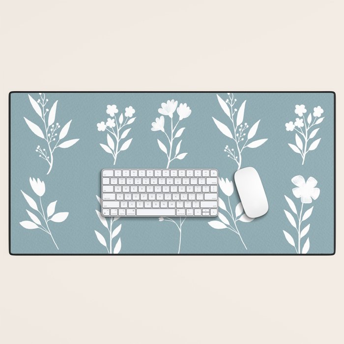 White Flower Pattern_05 Desk Mat Gallery Image 1